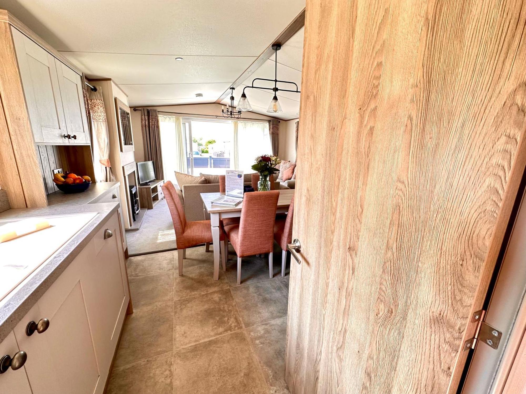 Reeds View Holiday Lodge Южен Сърни Екстериор снимка